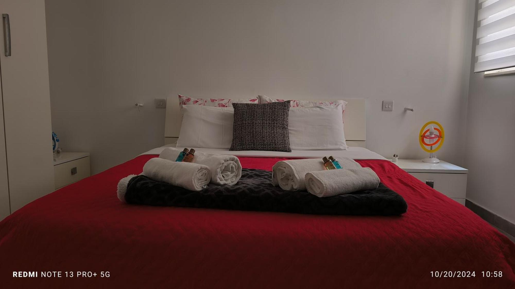 One Bedroom Tea Apartment Il-Gzira Экстерьер фото