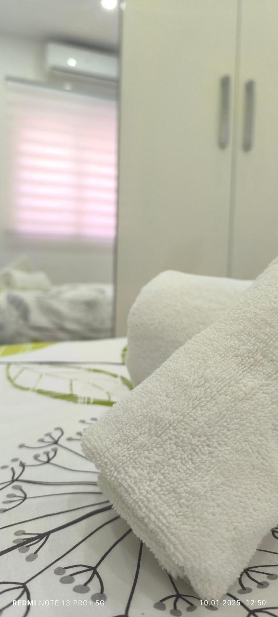 One Bedroom Tea Apartment Il-Gzira Экстерьер фото