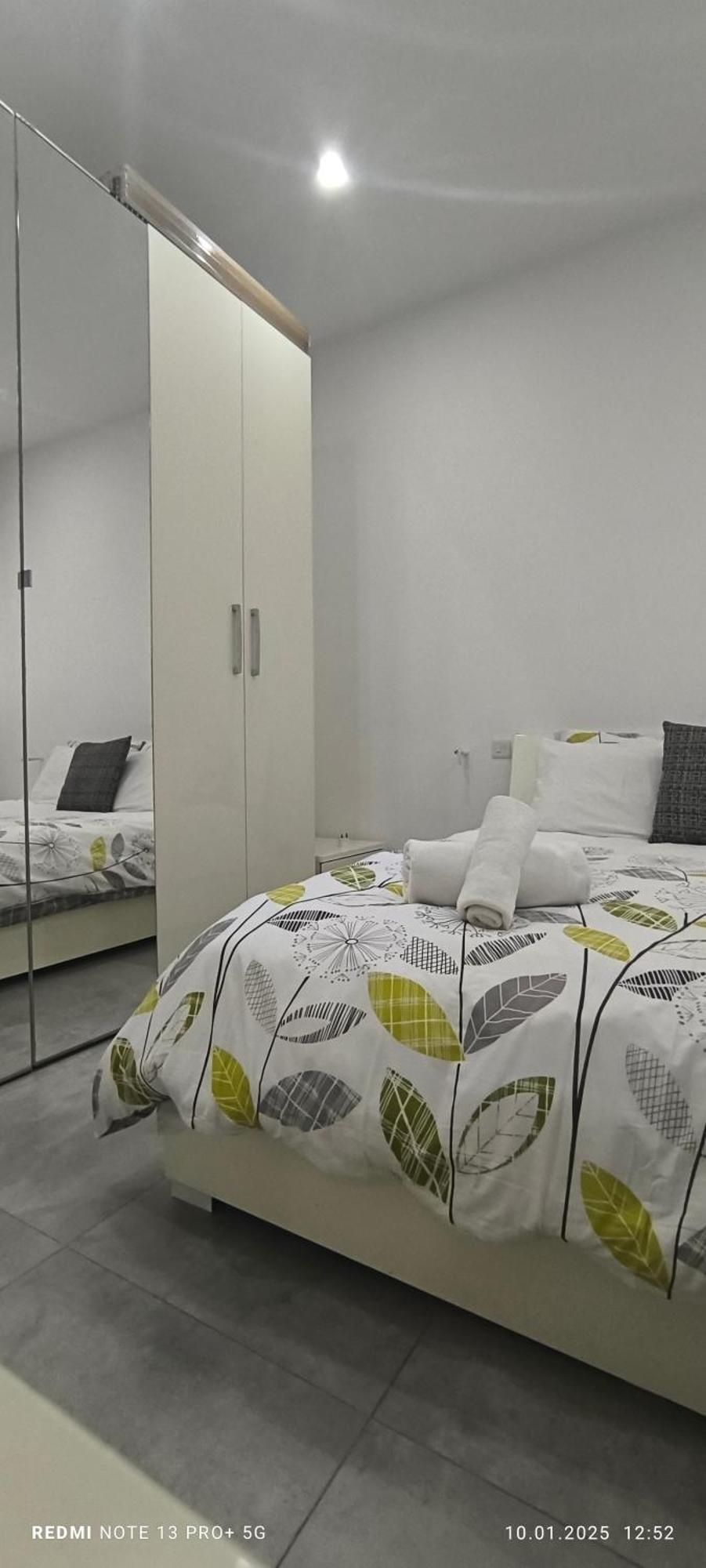 One Bedroom Tea Apartment Il-Gzira Экстерьер фото